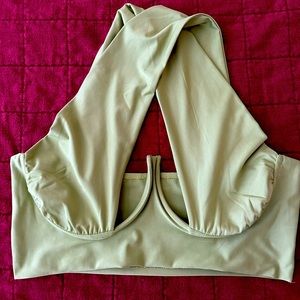 Shein woman’s crisscross top color green